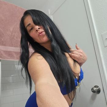 SANDRA, 52  female escort, College Station