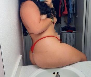 Mia, 24  female escort, College Station