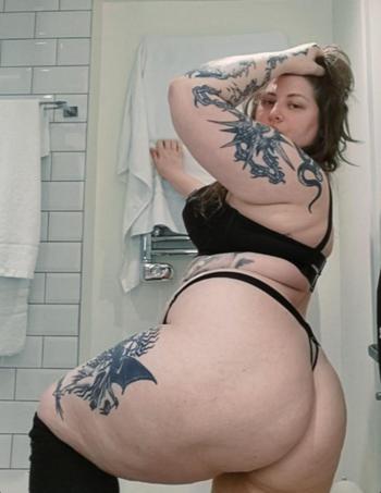 Kitty, 28  female escort, College Station